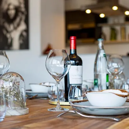 Violette By Les Etincelles Alpehytte *