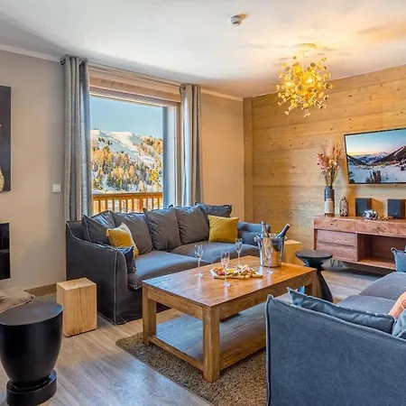 Alpehytte Violette By Les Etincelles *